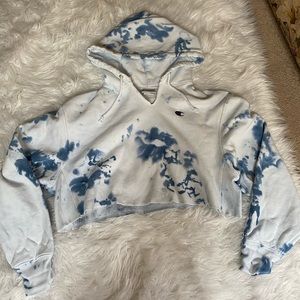 Cropped Tye-Dye Champion hoodie